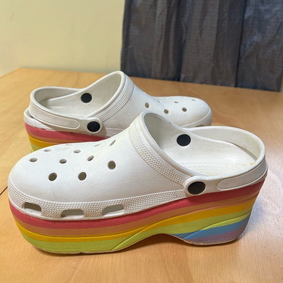 Crocs Unisex Women’s 7.5 Men’s 6 - White / Multi Crocband Platform Rainbow Clogs - Picture 3 of 5